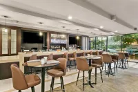 Sonesta Hotel Baltimore Inner Harbor