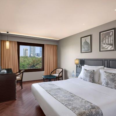 Winter Green, Guest Room, 1 King, City View Hotel Midtown Pritam Promo Code