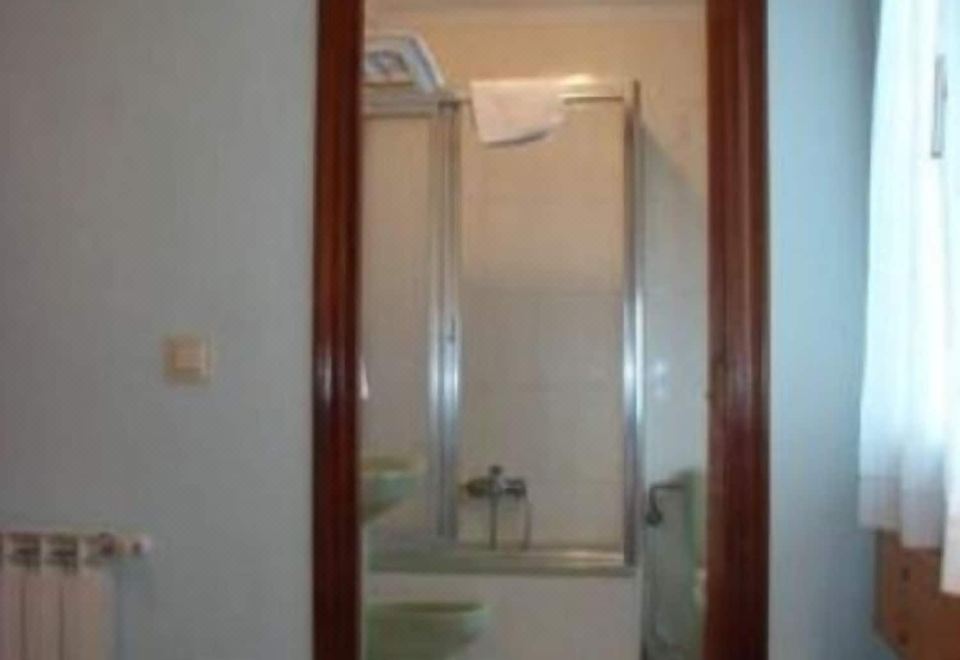 Hotel Auto-Bar - Housity