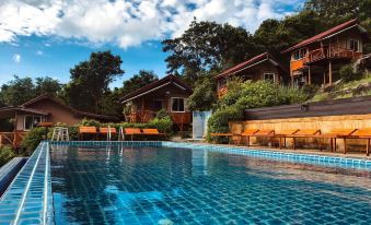 Phuphaya Seaview Resort - Adults Only