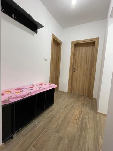 Entire Spacious Apartment with Free Parking One-Bedroom Apartment