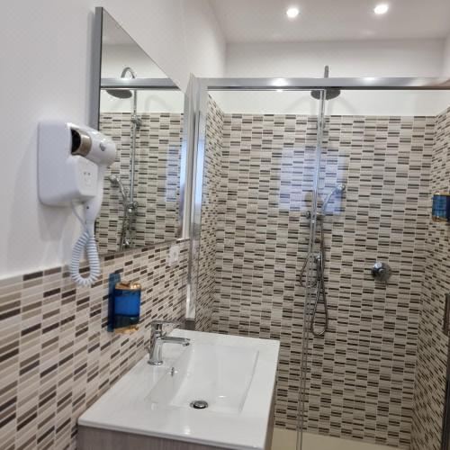 雙床房（帶獨立浴室）