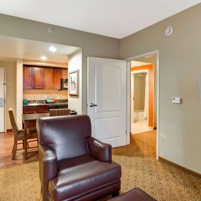 One-Bedroom King Suite-Non-Smoking