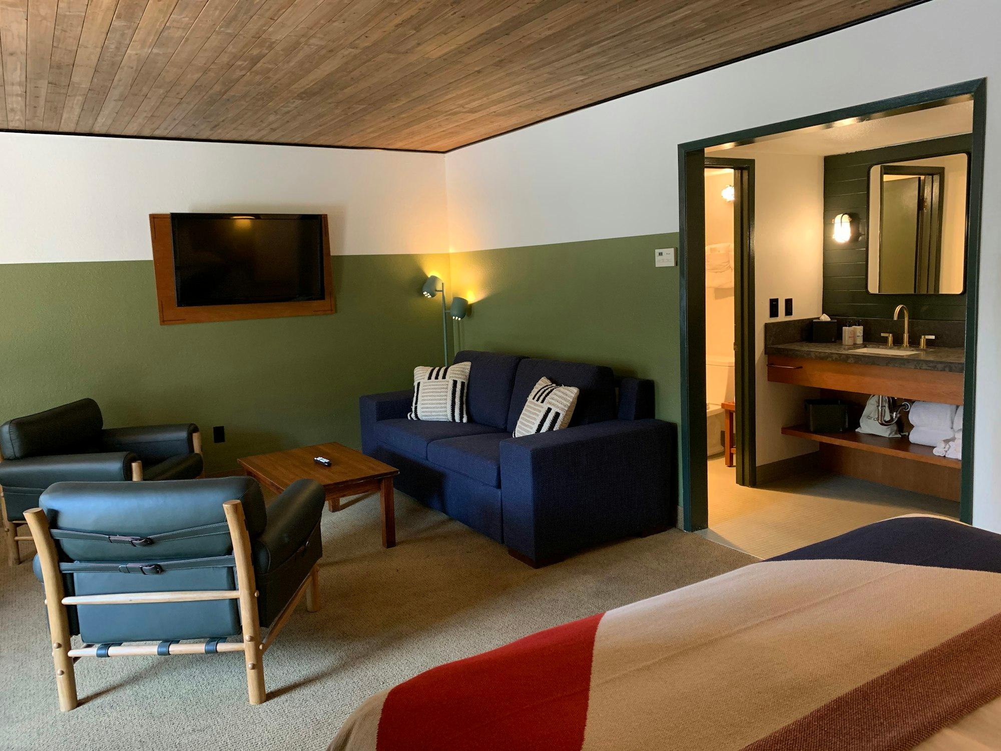 状态套房， 1张特大床带梳化床