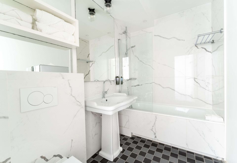 Superior Double Room-Complimentary Soft Minibar, Courtesy Tray, Digital Press, Fitness, Sauna