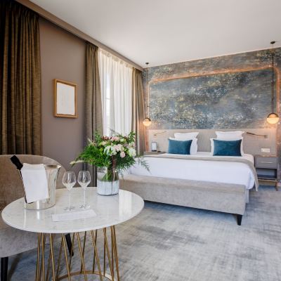 Deluxe Room Fleur de Loire Promo Code