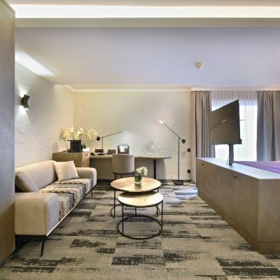 Executive Suite Hotel Charleroi Airport - Van der Valk Promo Code