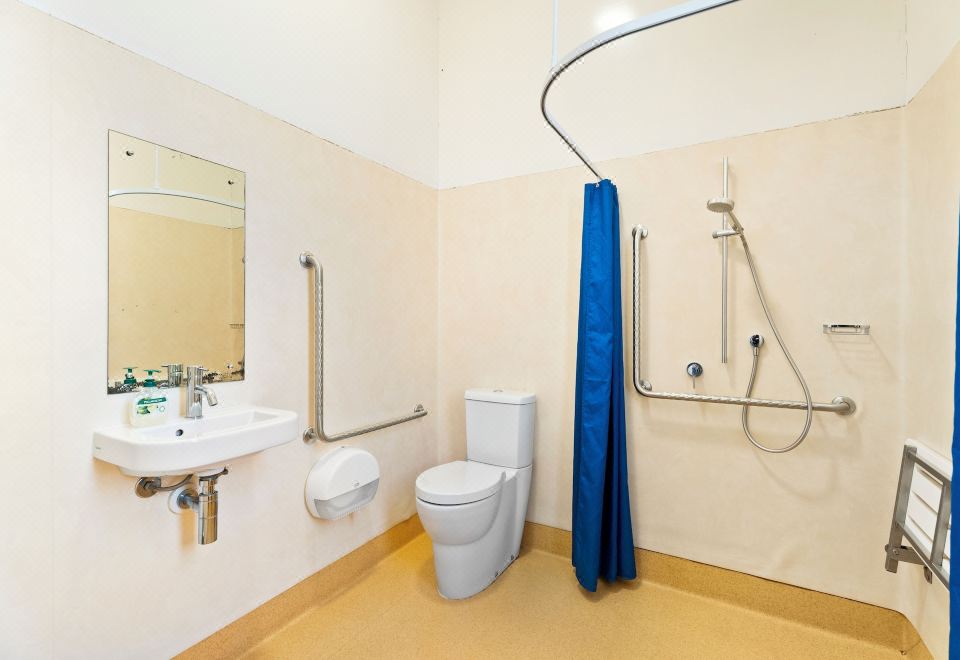 双人房（连通浴室）