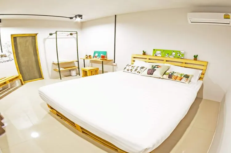 ห้องสแตนดาร์ด เตียงใหญ่ 1 เตียง