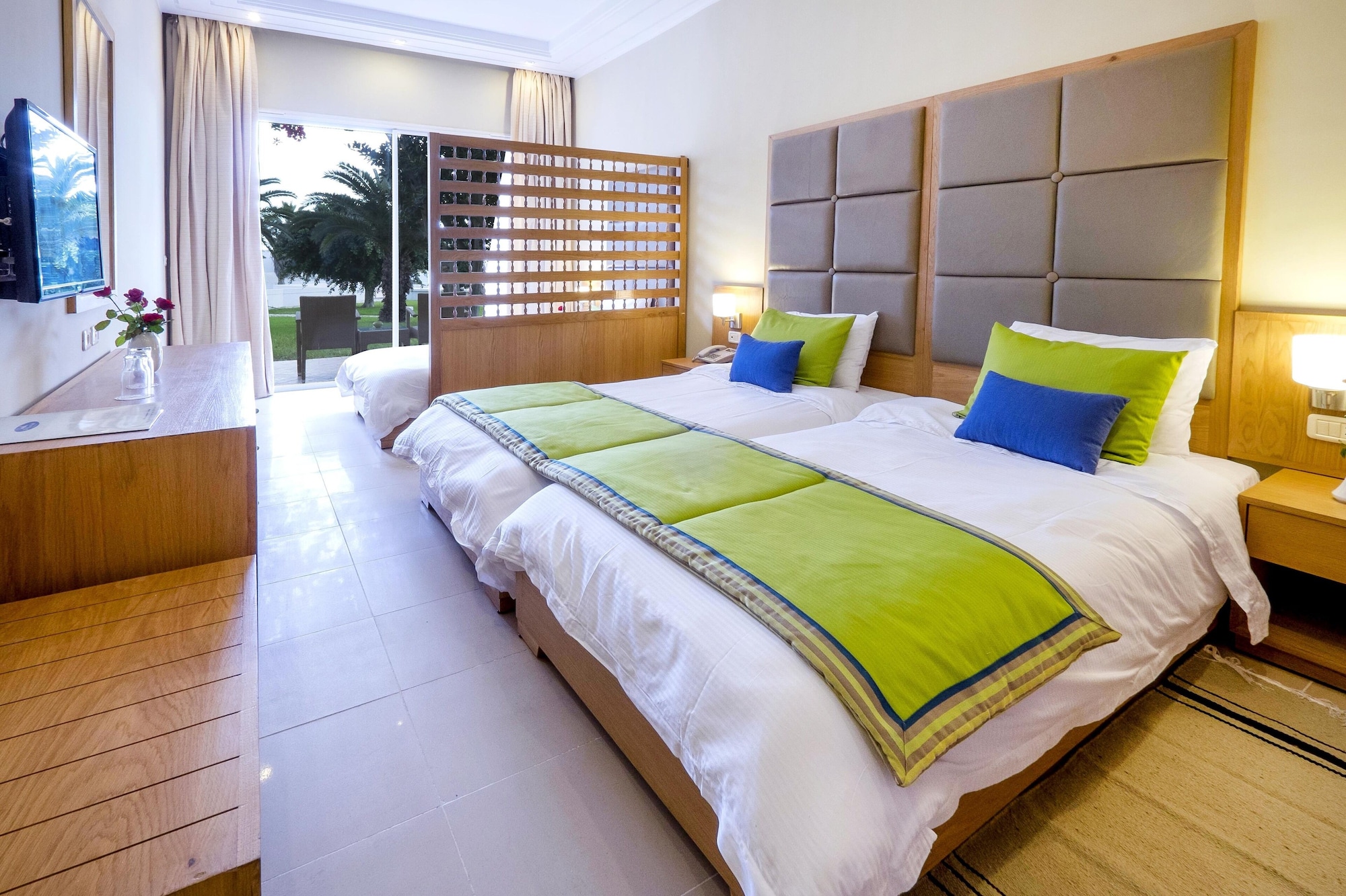 单人小屋花园景