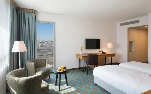 Seven Arches Hotel