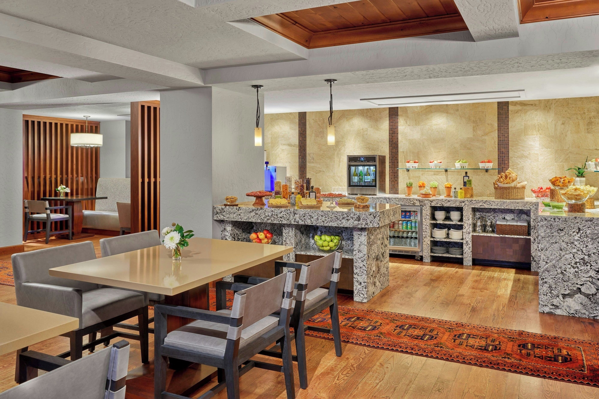 两张双人床房（可使用俱乐部）