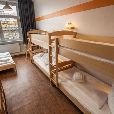 6床家庭房 阿卡瑪克羅伊茨貝格酒店及旅館優惠