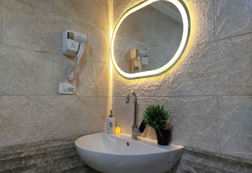 Royal Central Home in CairoSuperior Apartment With City View