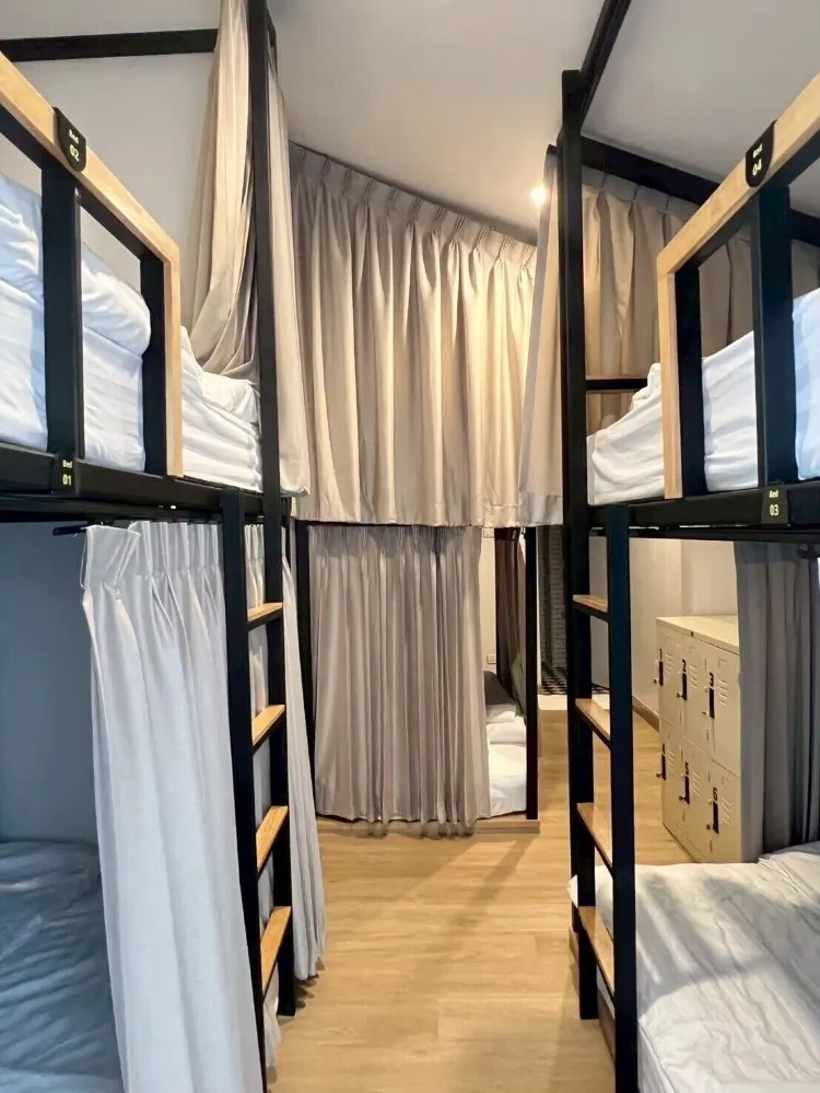 เตียงหอพักรวม (เตียง 2 ชั้น ไม่แยกชายหญิง)