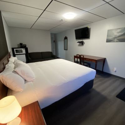 Luxury King Room With Sofa Bed Bavarian Inn Promo Code