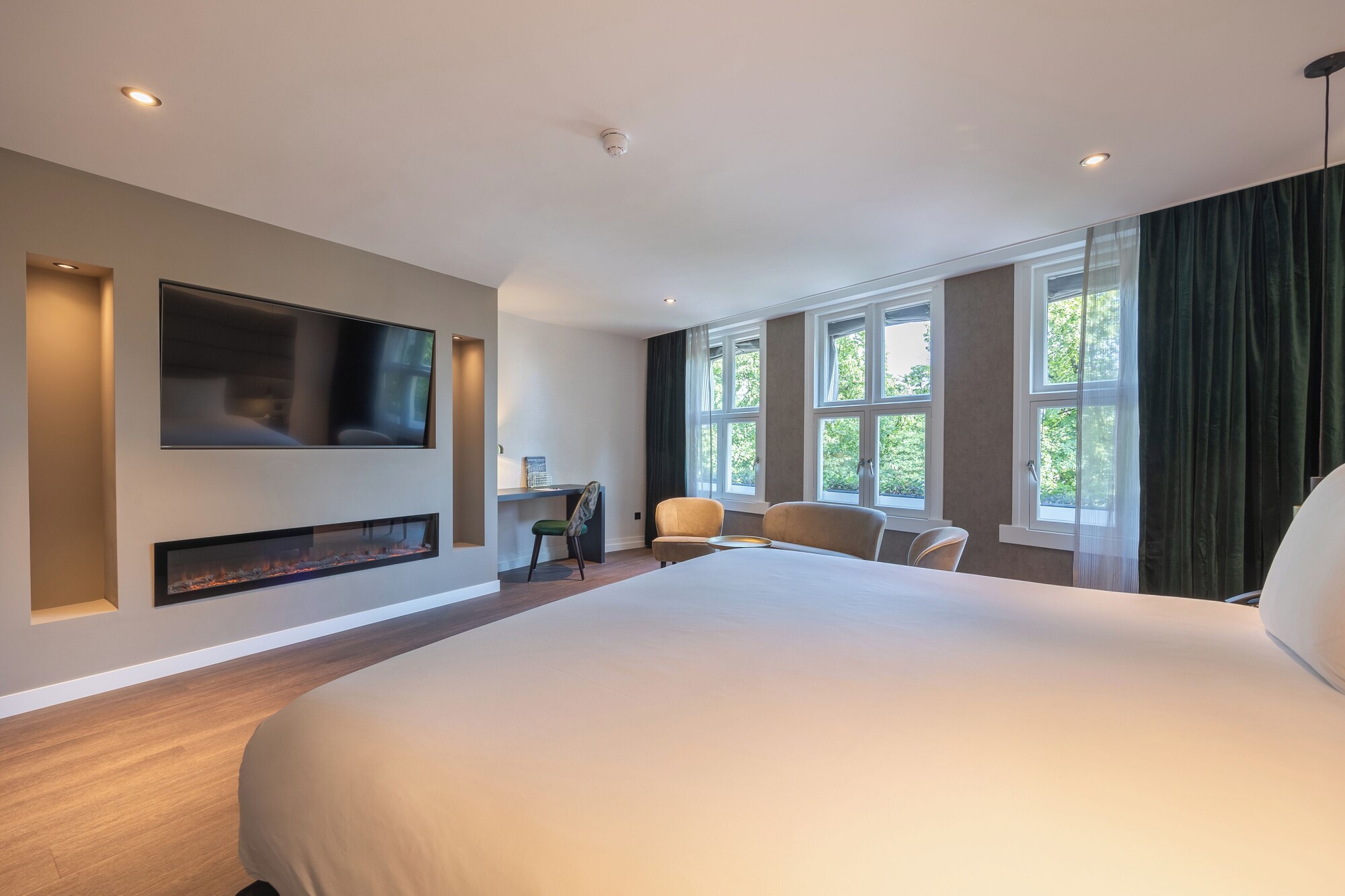 精致特大床套房