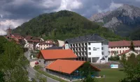 Hotel y Apartamentos SNÖ Isaba โรงแรมใน