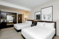 Hotel Fort des Moines, Curio Collection by Hilton Hotels in 