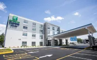 Holiday Inn Express & Suites REHOBOTH BEACH by IHG Hôtels à : 
