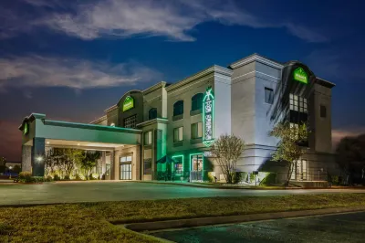 Wingate by Wyndham Round Rock Hotel & Conference Center Hotels in Round Rock