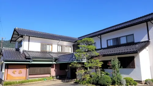 Yuraku