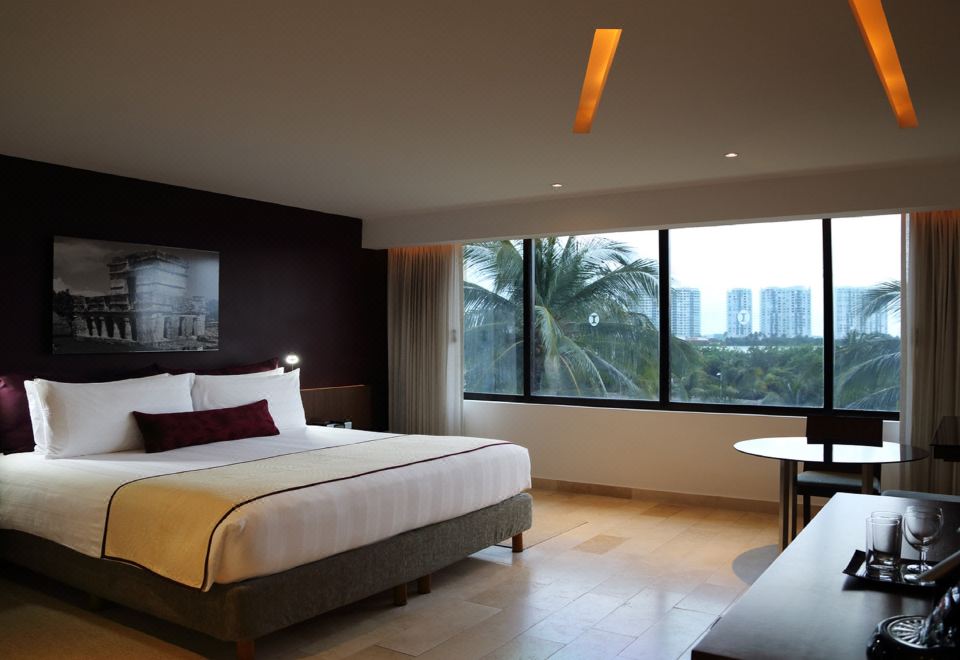 瀉湖景經典特大床房