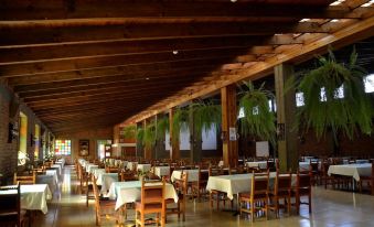 Hotel del Campo - Housity