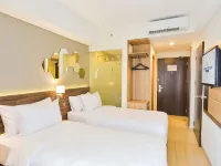 Golden Tulip Essential Tangerang Hotels in 