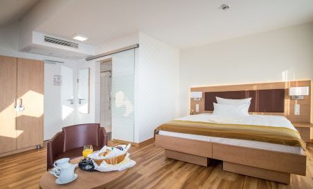 Hotel & Restaurant Goldener Pflug - Housity