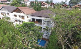 Pinus Villa 5 Bedroom with a Private Pool