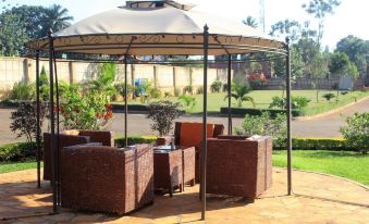 Signature Hotel Apartments - Housity