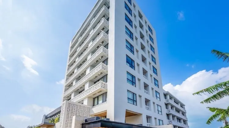 たびのホテルlit宮古島 島内中心部で大浴場のあるホテル 外観