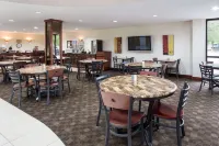 Ramada by Wyndham Bettendorf