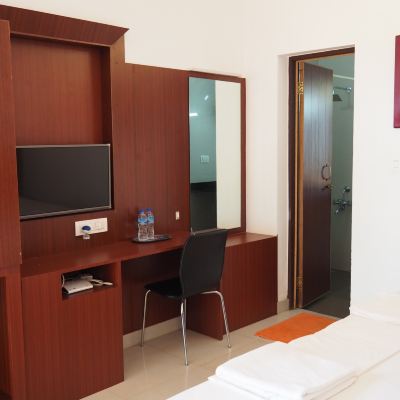 Deluxe Room with Air Conditioner