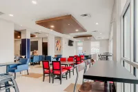 Holiday Inn Express & Suites EDMONTON SOUTH by IHG