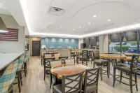 Best Western Plus Greenville I-385 Inn  Suites