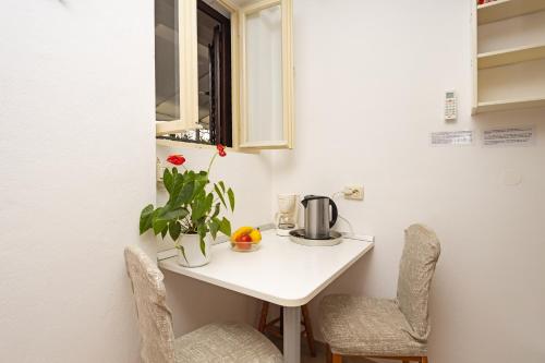 带露台一室公寓