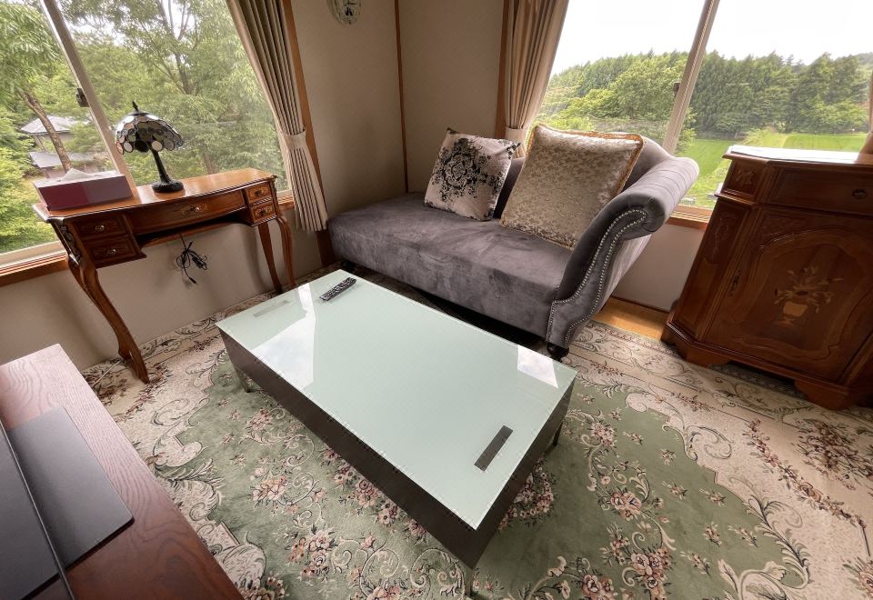 本馆高级楼层豪华房，双床带浴室，山景