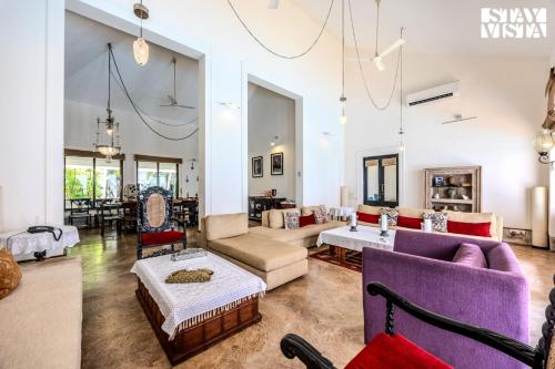 带私人泳池的五卧别墅