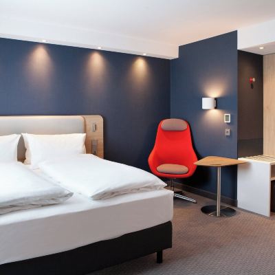 Standard Double Room 靈斯海姆智選假日酒店 - IHG 旗下酒店優惠