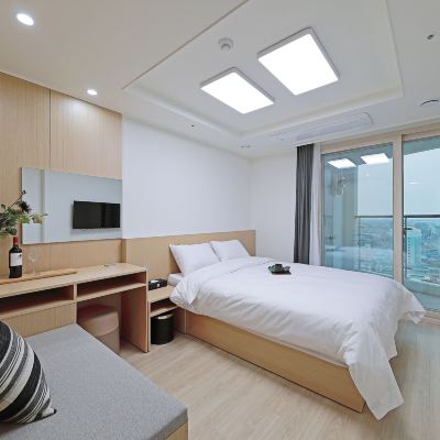Room (Randomly Assigned) 헤븐마크인 속초 쿠폰