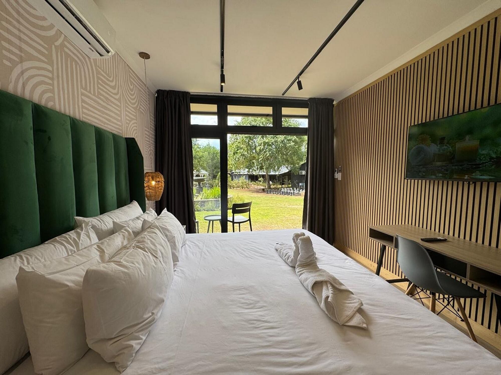 豪华双床房， 2 张单人床