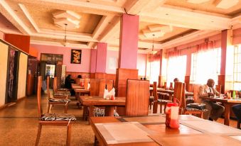 Sakawa Towers County Hotel - Housity