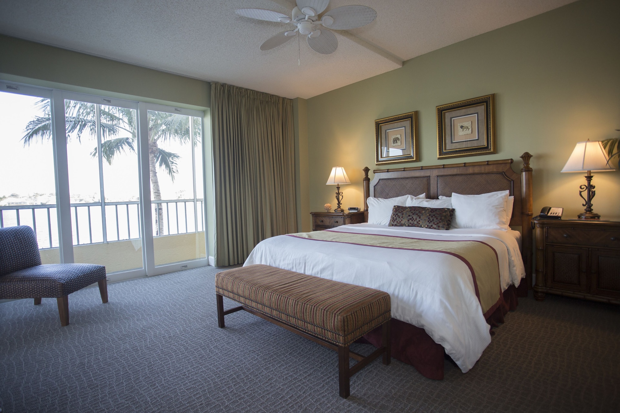 海湾边标准公寓， 2间卧室2浴室