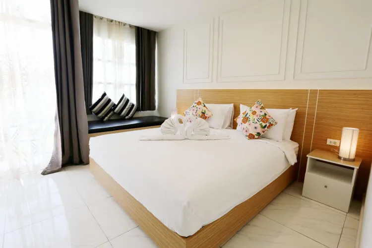 ห้องดีลักซ์ เตียงใหญ่ พร้อมวิวภูเขา