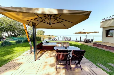 Royal Mediterran Hotel di 