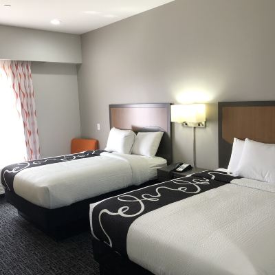 2 Queen Beds Room, Non-Smoking Hotel Glenpool Promo Code