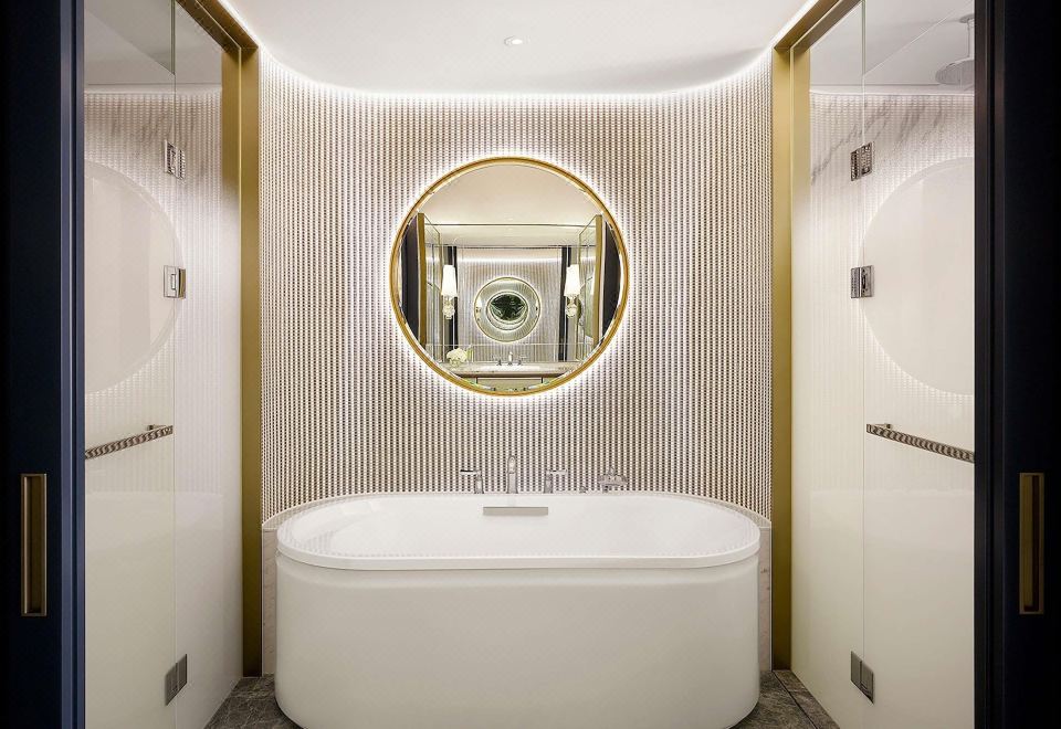 Sofitel Ambassador Seoul Hotel & Serviced ResidencesLuxury Lake Twin Room