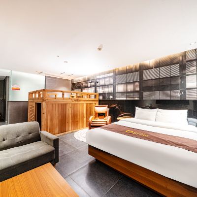 히노키 사우나 (대형 히노키 사우나-고온, 히노키 욕조, 마사지 체어) Gram Hotel 쿠폰